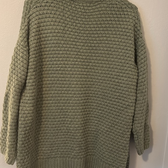 Ye mak women’s sweater size S/M - Picture 4 of 4